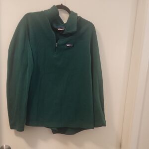 Patagonia Men's Green Sweater